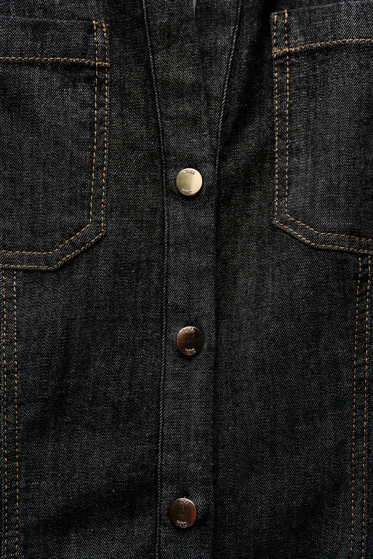 Modny zestaw damski z denimu, prezentacja materiału i faktury