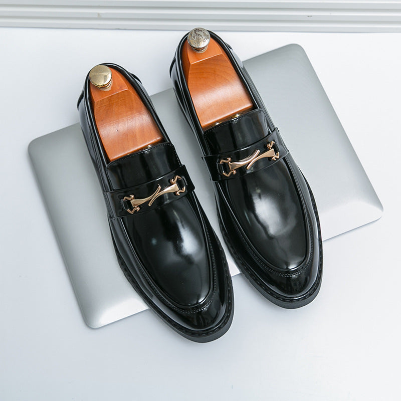 Modne skórzane loafery męskie w brązowym kolorze, eleganckie buty