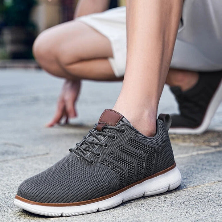 Szare sneakersy męskie z widoczną strukturalną dzianiną, sznurowane buty