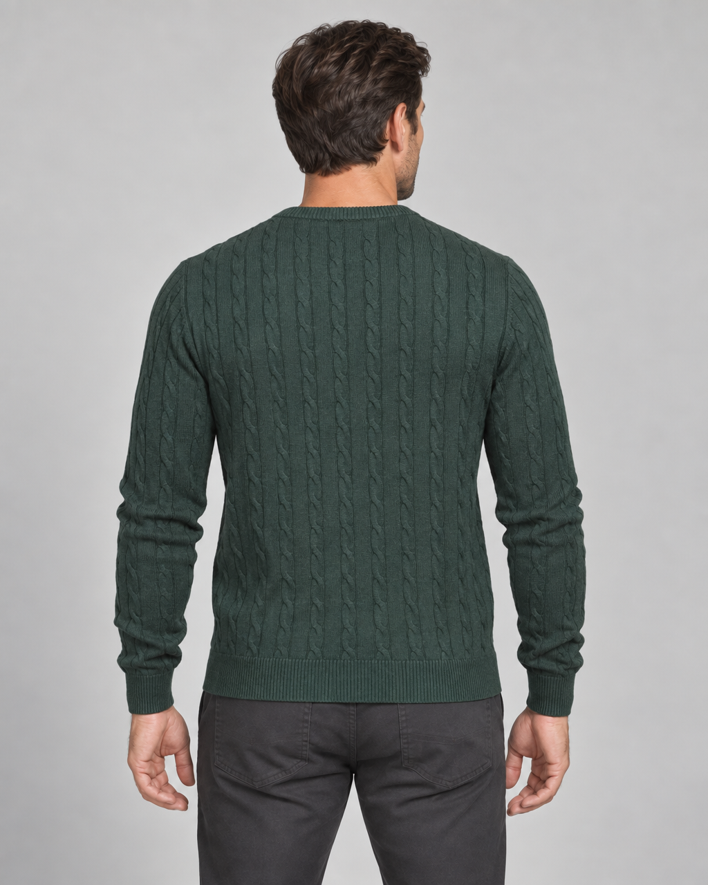 Stylowy męski sweter z okrągłym wycięciem pod szyją