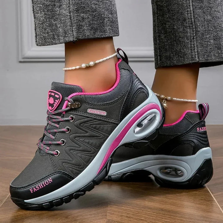 Szare damskie buty trekkingowe z różowymi akcentami