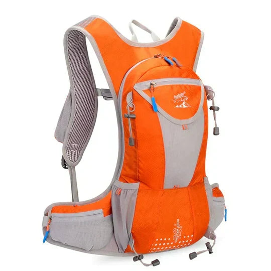 Pomarańczowy wodoodporny plecak outdoorowy z ergonomicznymi szelkami