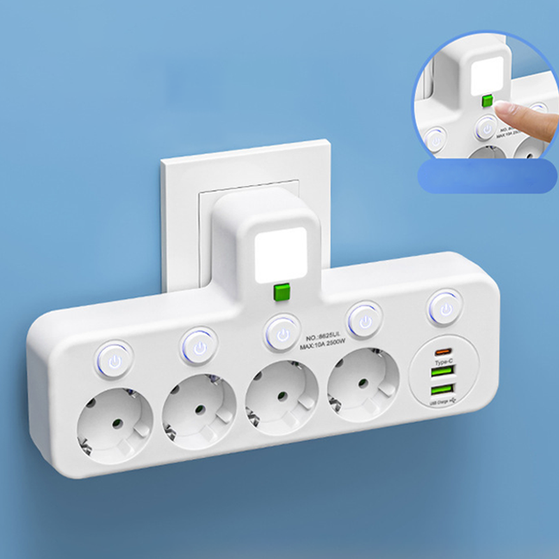 Uniwersalna listwa zasilająca z USB i wyłącznikami na białym tle