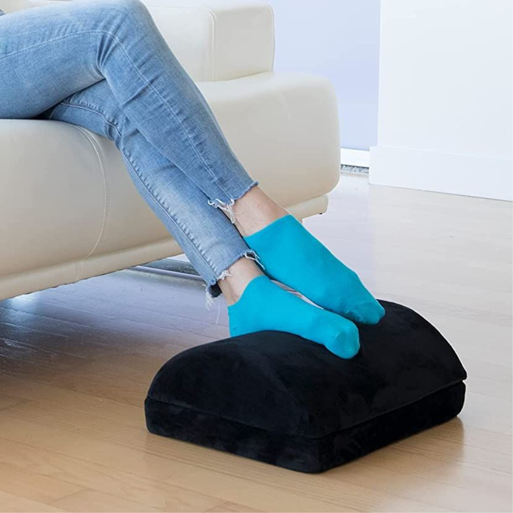 Ergonomiczny podnóżek pod biurko z regulacją kąta nachylenia do pracy