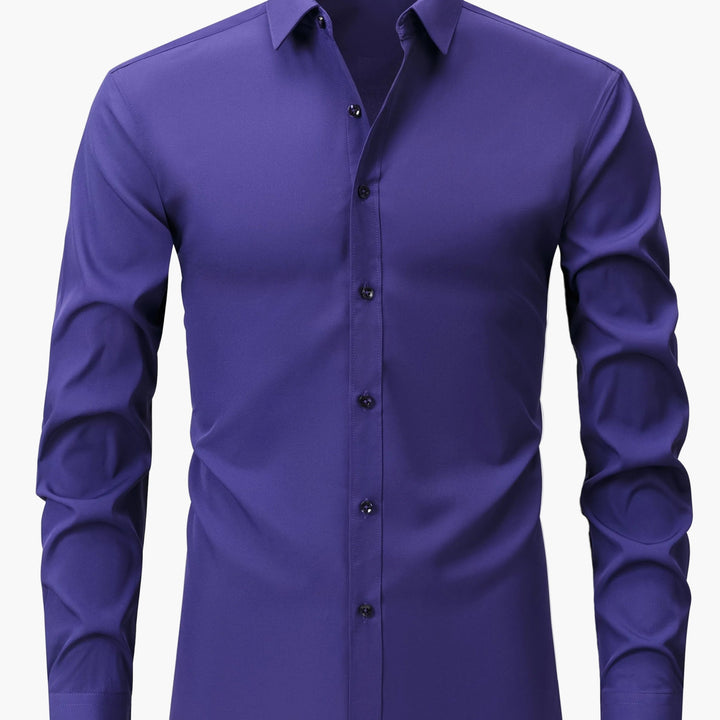 Klasyczna koszula wizytowa slim fit prezentowana na sylwetce męskiej