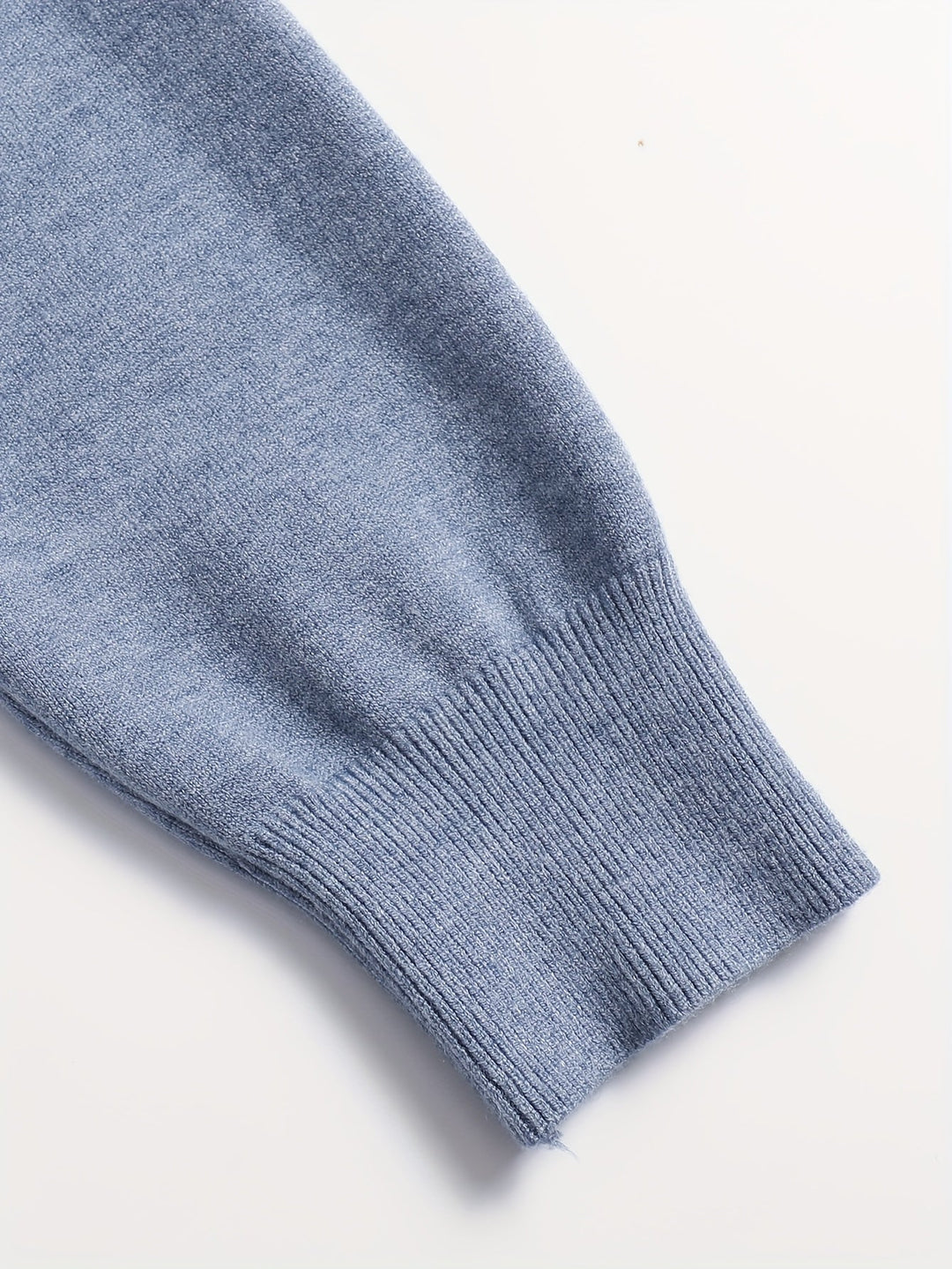 Stylowy sweter męski o dopasowanym kroju z golfem
