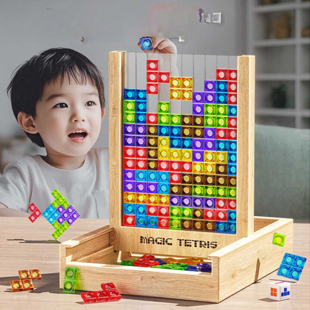 Dziecko bawiące się drewnianą grą logiczną w stylu tetris
