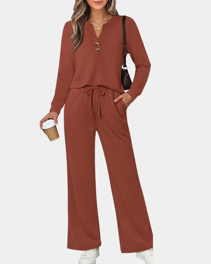 Casualowy dres damski oversize, nowoczesny design