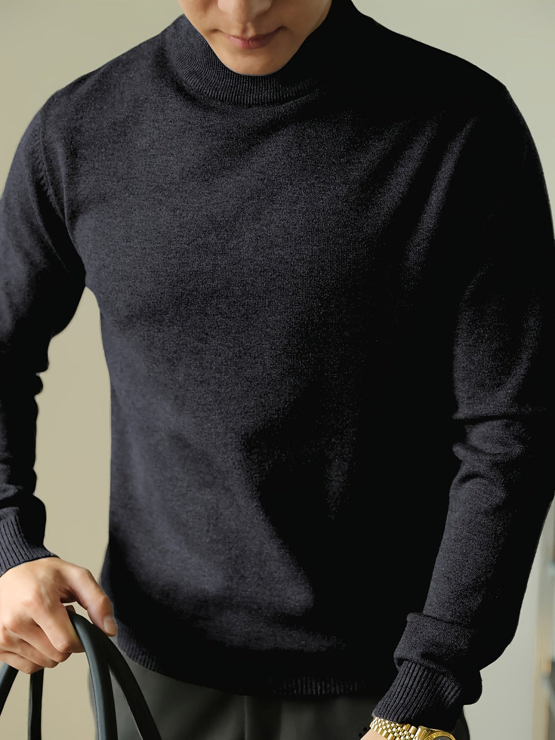Elegancki męski sweter z golfem idealny pod płaszcz