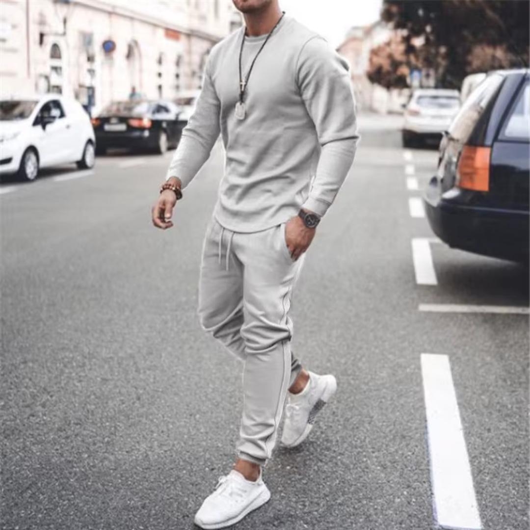 Modny dres męski dwuczęściowy, detale wykończenia, odzież domowa