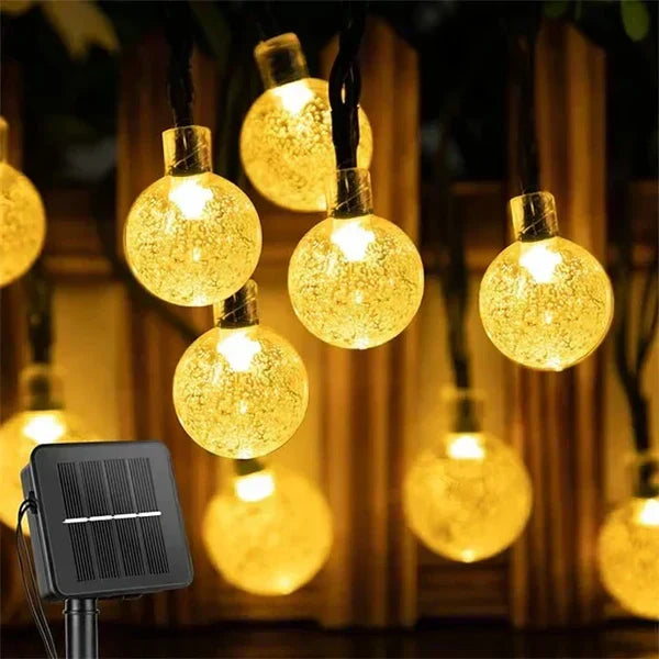 Solarna girlanda świetlna LED zaprezentowana w opakowaniu