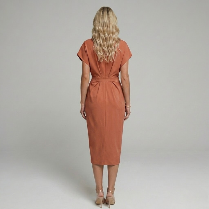 Wygodna elegancka sukienka w modnym fasonie