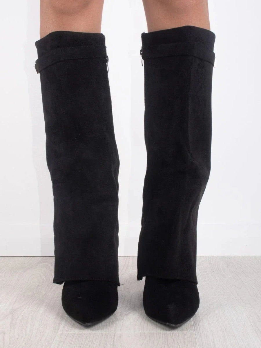 Czarne kozaki zamszowe na obcasie, eleganckie buty zimowe