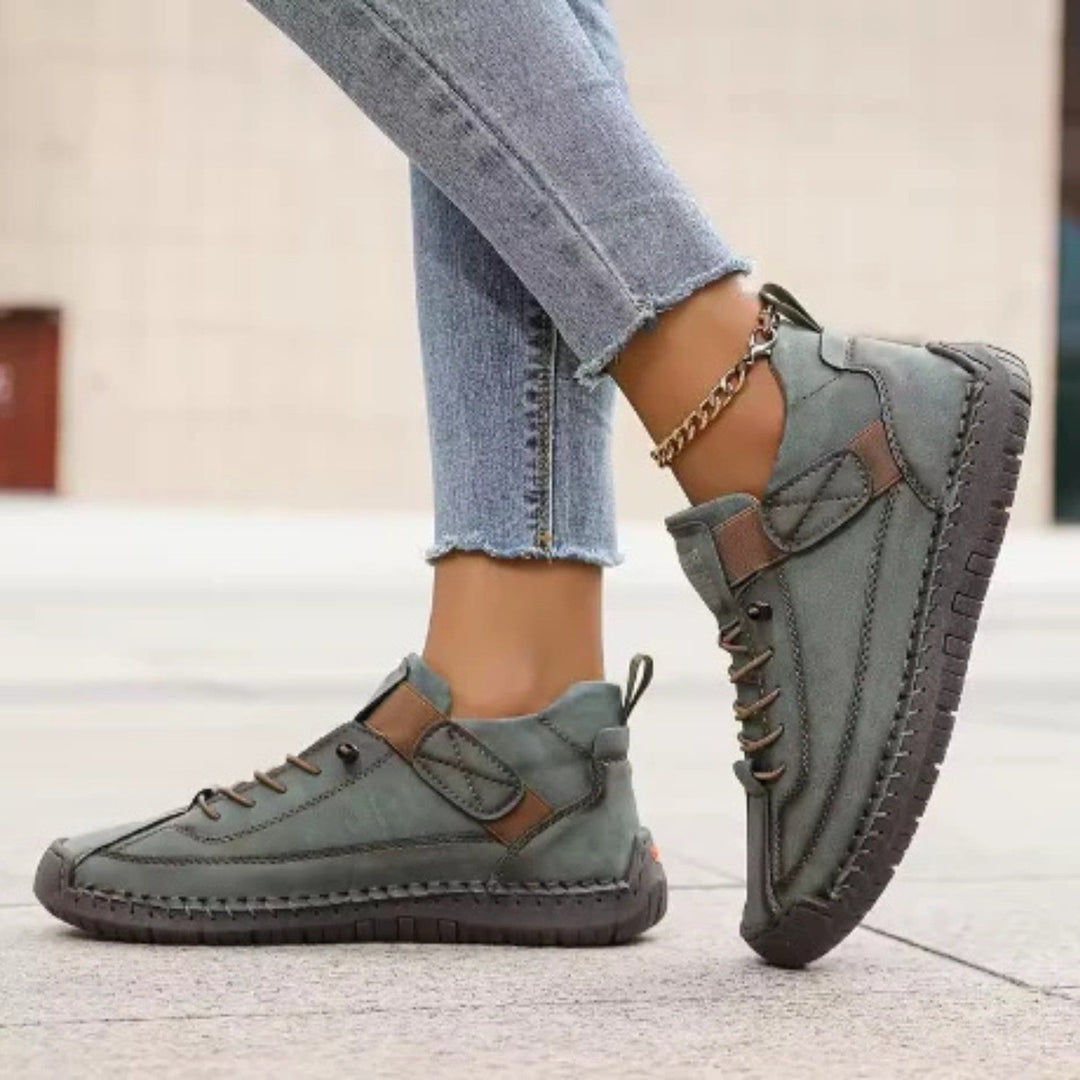 Czarne sneakersy ortopedyczne damskie Carlena, zbliżenie na materiał