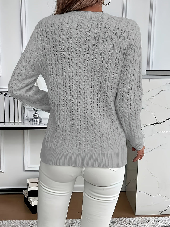 Wygodny luźny sweter damski z miękkiej wełnianej przędzy