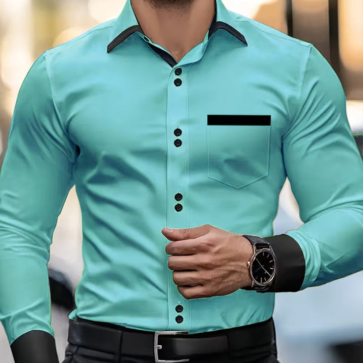 Modna koszula męska pokazana od tyłu, idealnie dopasowana sylwetka slim fit.