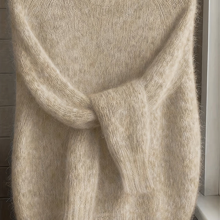 Modny sweter damski z długim rękawem w pełnym kadrze