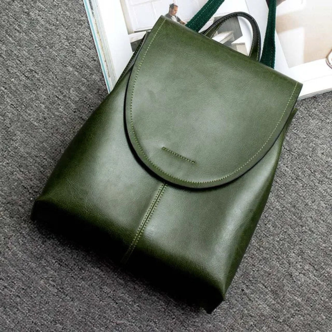 Elegancki damski plecak miejski w kolorze brązowym z klapą