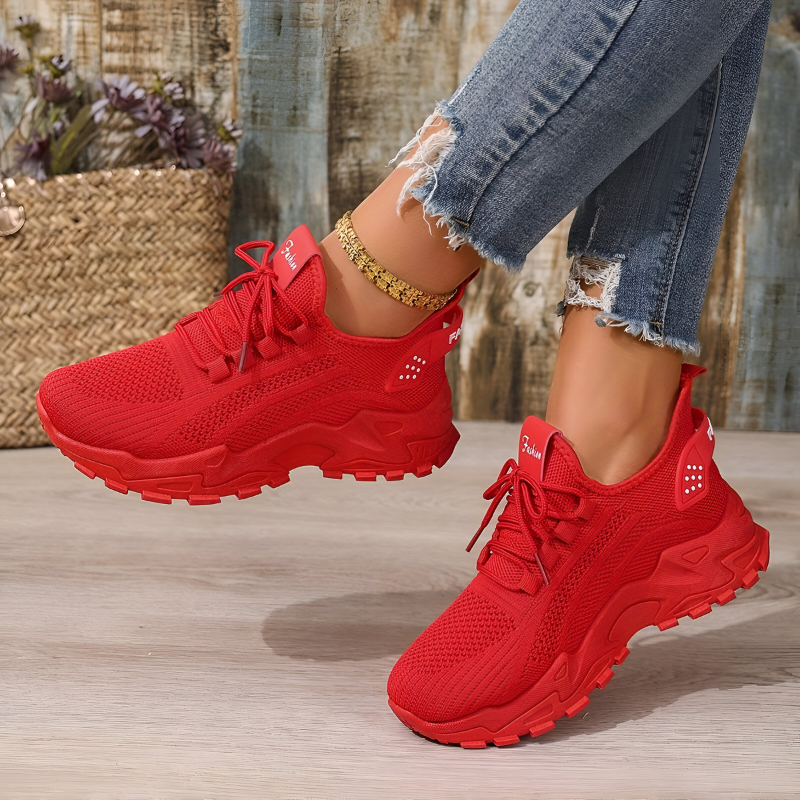 Damskie sneakersy ortopedyczne w zbliżeniu, pokazujące wygodną podeszwę