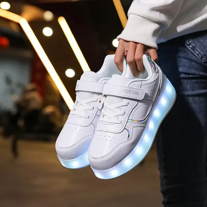 Dziecięce buty na rolkach z podświetleniem LED w kolorze białym