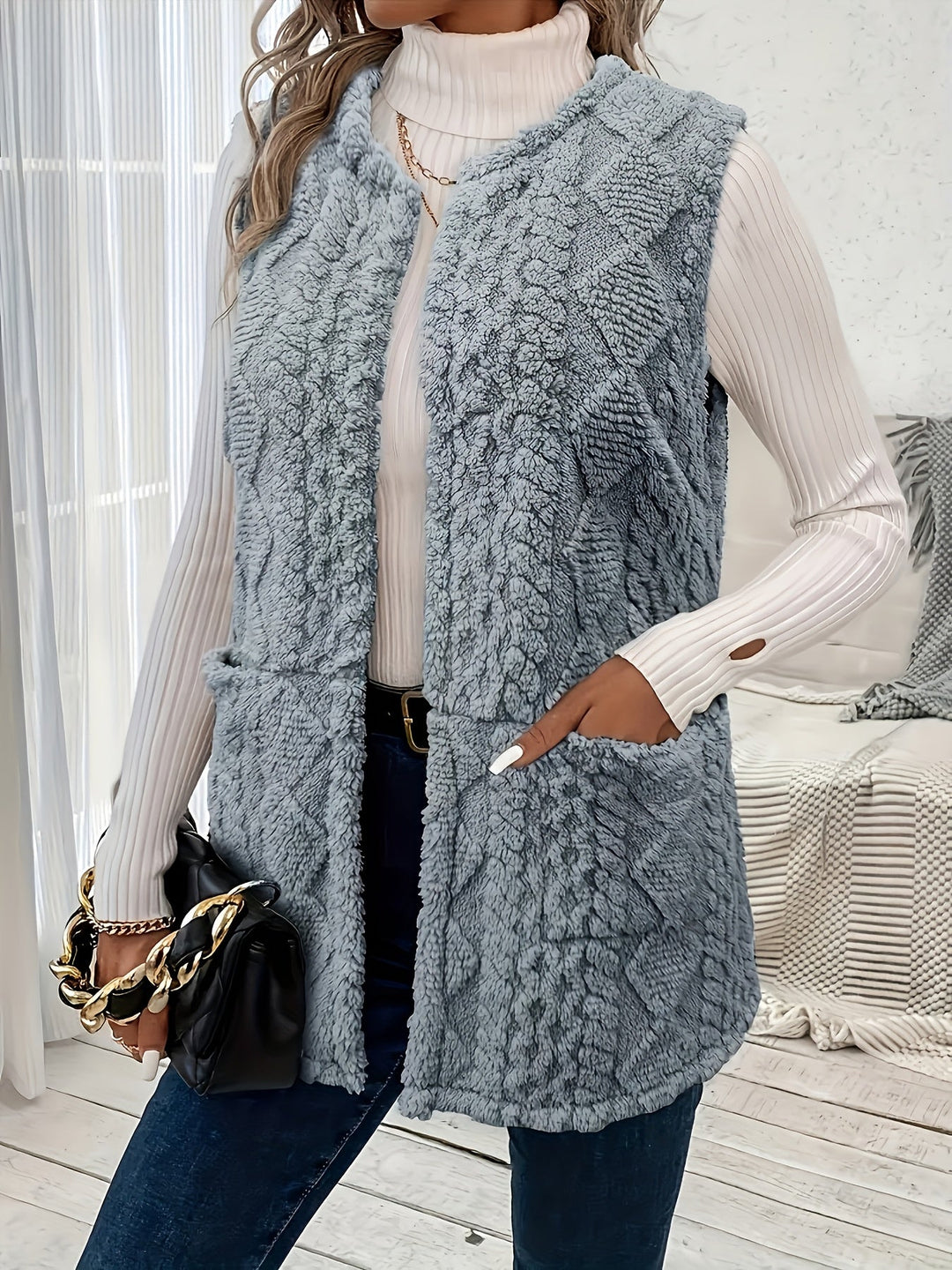 Stylowa długa kamizelka oversize w neutralnym kolorze, zestaw
