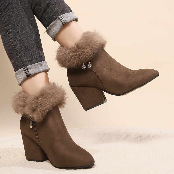 Eleganckie buty zimowe damskie zestawione z modną stylizacją