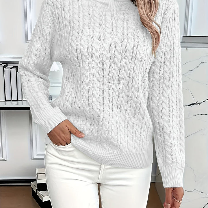Beżowy sweter damski elegancki z ozdobnymi warkoczami