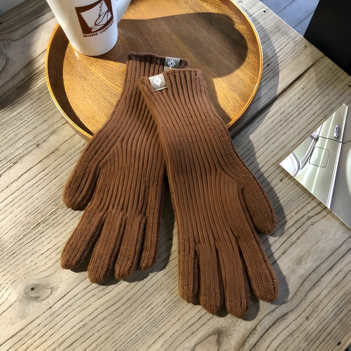 Wygodne rękawiczki damskie na zimę, casualowy styl i ochrona przed mrozem