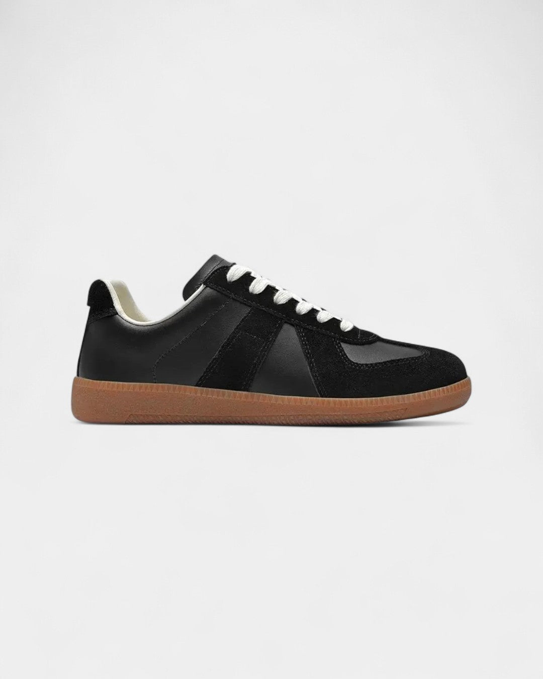 Męskie sneakersy retro w kolorze czarnym z boku
