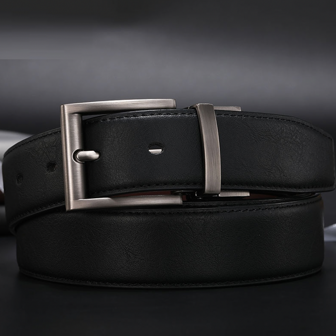 Męski elegancki pasek z klasyczną metalową klamrą