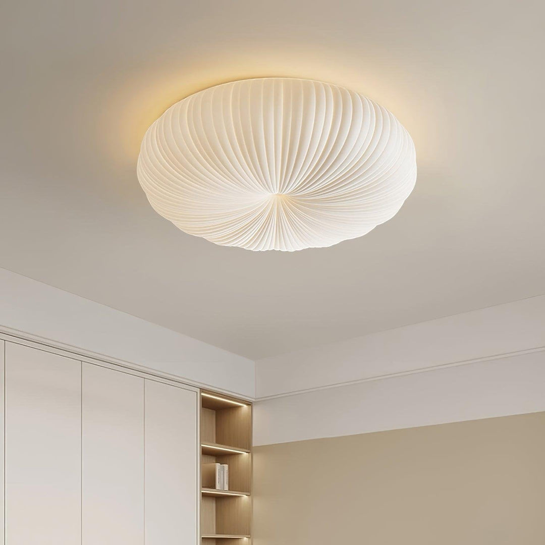 Nowoczesna lampa sufitowa LED w salonie, eleganckie oświetlenie wnętrza