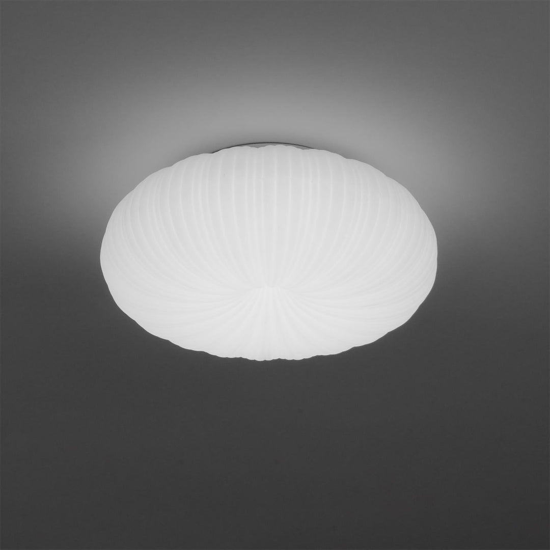 Minimalistyczna lampa sufitowa LED do współczesnych wnętrz