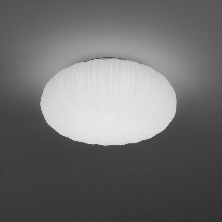 Minimalistyczna lampa sufitowa LED do współczesnych wnętrz