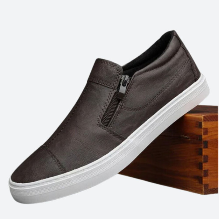 Brązowe męskie buty wsuwane casualowe