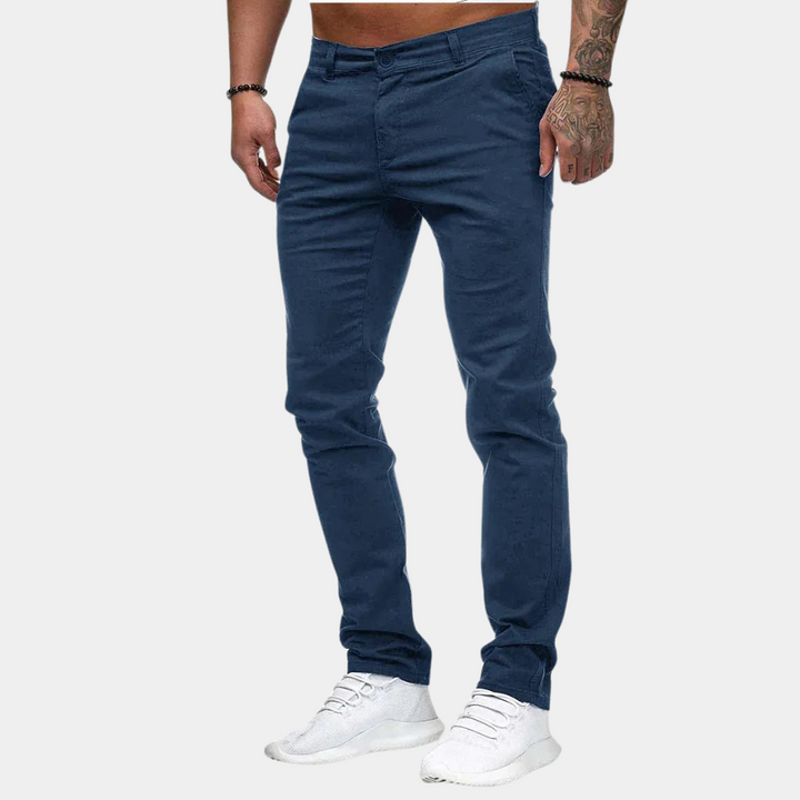 Męskie spodnie chinos slim fit w eleganckim stylu casual, widok z tyłu