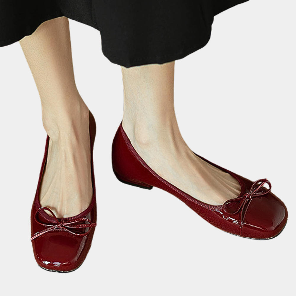 Czarne damskie baleriny płaskie eleganckie buty wiosenne z bliska