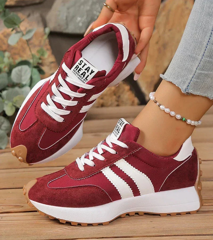 Wygodne sneakersy damskie na platformie w stylizacji miejskiej