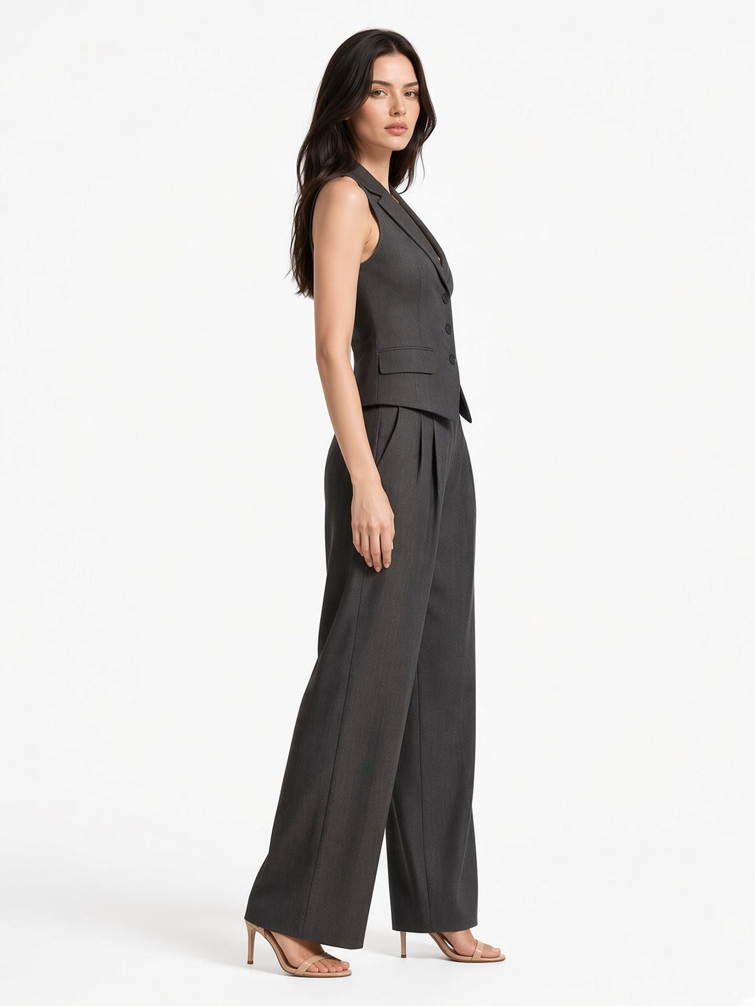 Profilowa prezentacja eleganckiego dwuczęściowego zestawu damskiego