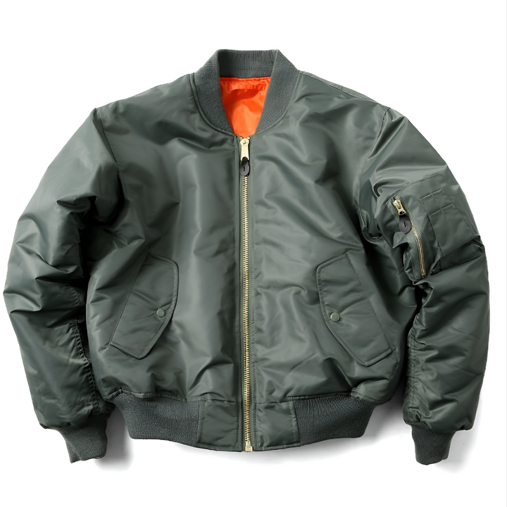 Zielona klasyczna kurtka bomber unisex na białym tle