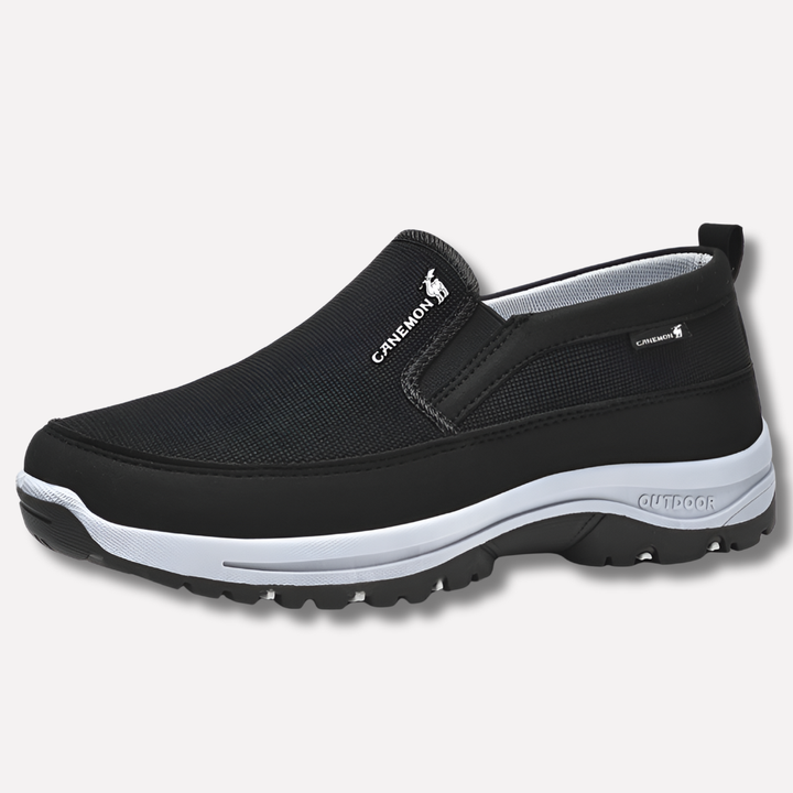 Męskie wodoodporne buty wsuwane w kolorze czarnym