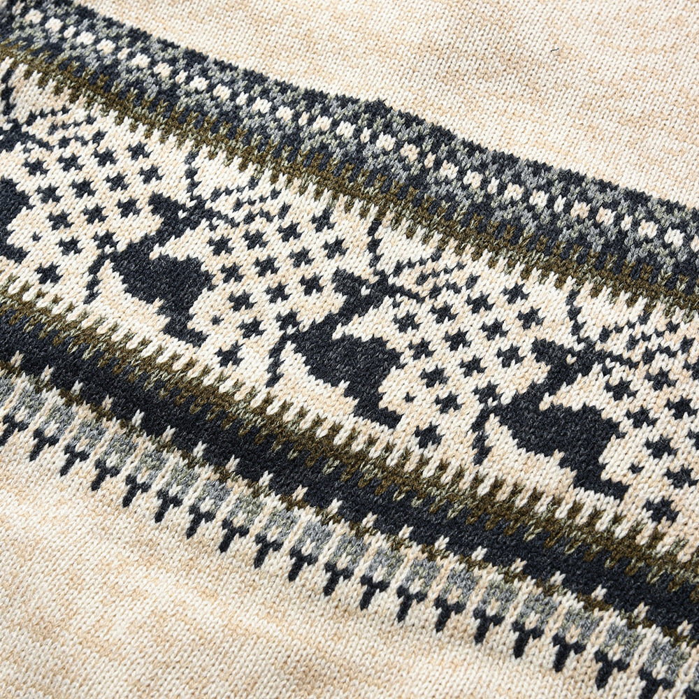 Elegancki sweter męski z suwakiem i zimowym wzorem
