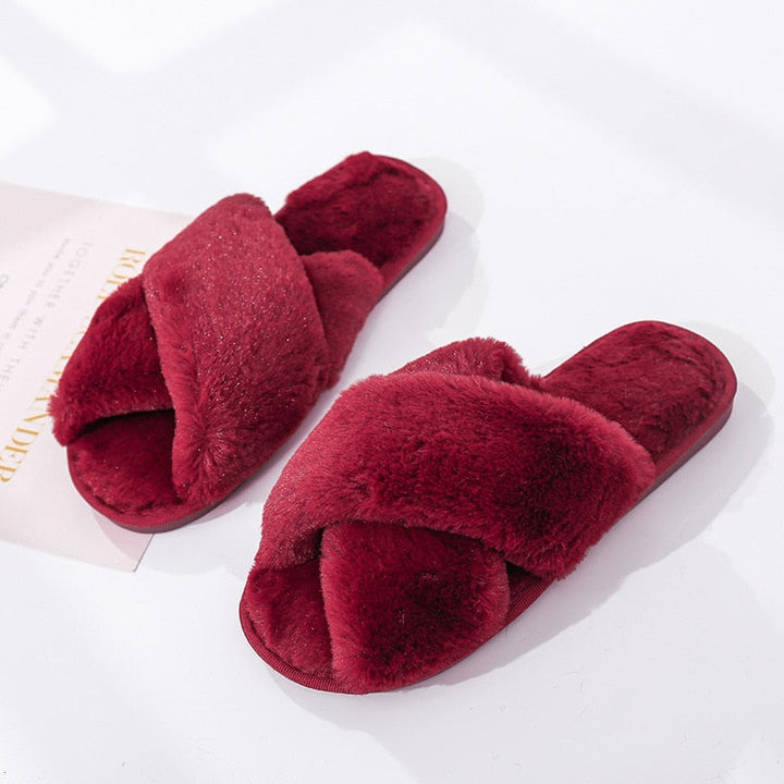 Eleganckie buty domowe damskie, wygodne i puszyste klapki futrzane