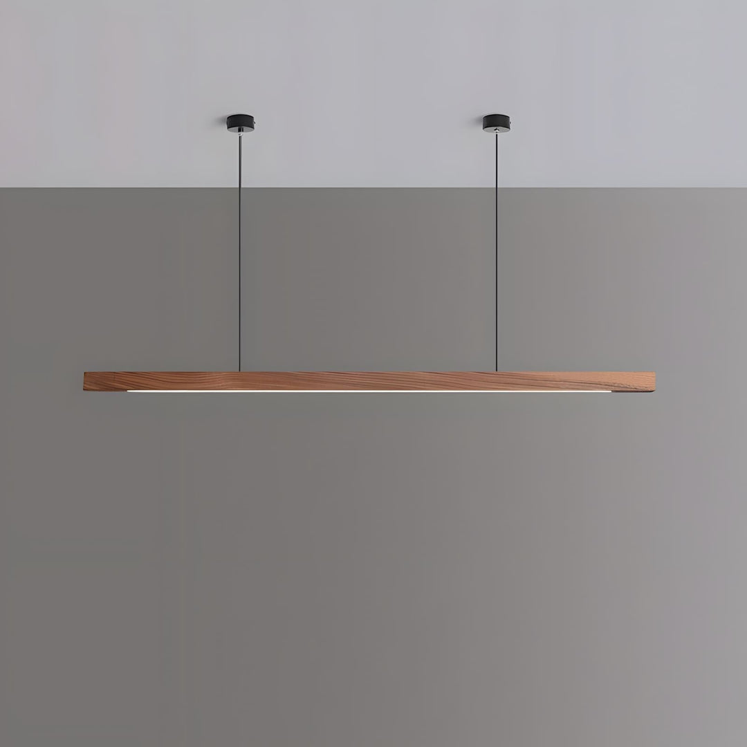 Stylowe oświetlenie salonu – wisząca lampa dębowa z akcesoriami