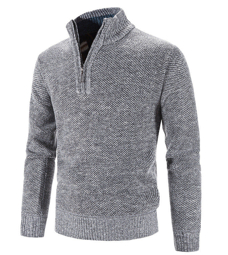 Modny zimowy sweter męski z suwakiem, zbliżenie na materiał i ściągacz