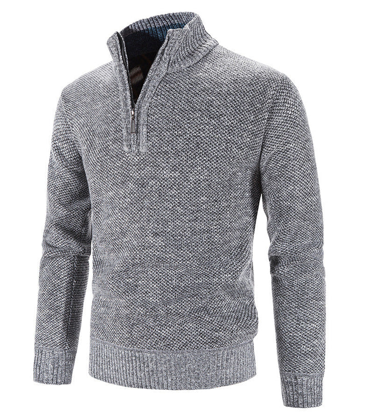 Modny zimowy sweter męski z suwakiem, zbliżenie na materiał i ściągacz