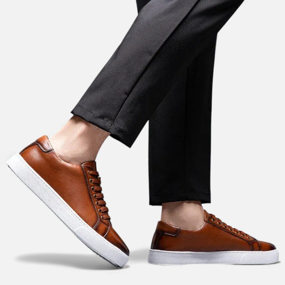 Wygodne buty codzienne męskie w kolorze czarnym z widocznym wzorem