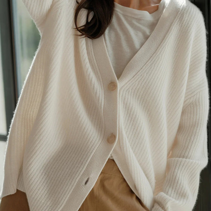Damski kardigan oversize w neutralnym odcieniu, luźny fason