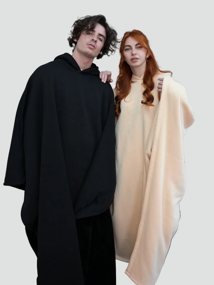 Miękkie ponczo domowe z kapturem, uniwersalny model unisex do relaksu.