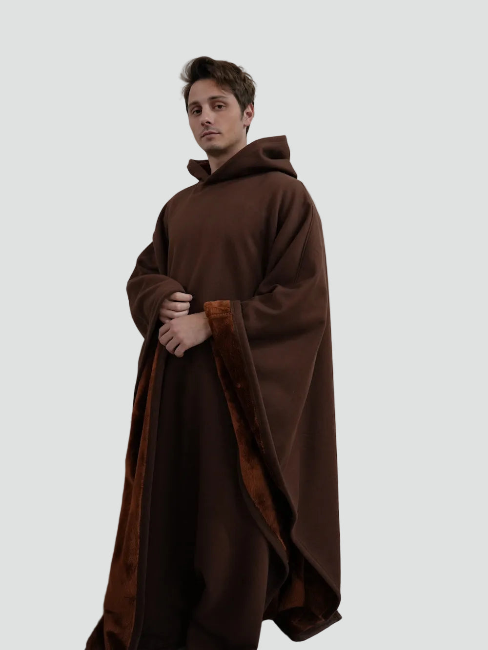 Stylowe ponczo unisex z kapturem, luźny krój oversize gwarantujący wygodę.