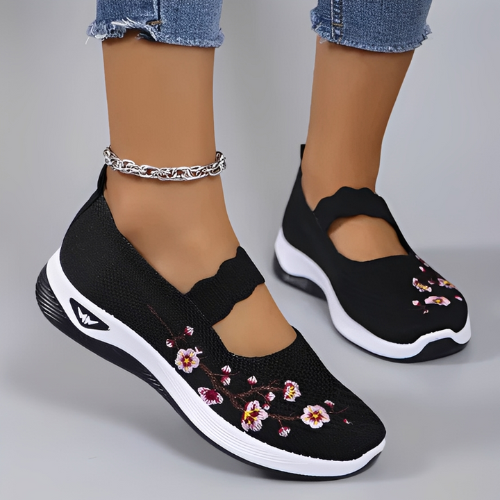 Modne buty damskie w ujęciu całościowym, obuwie codzienne